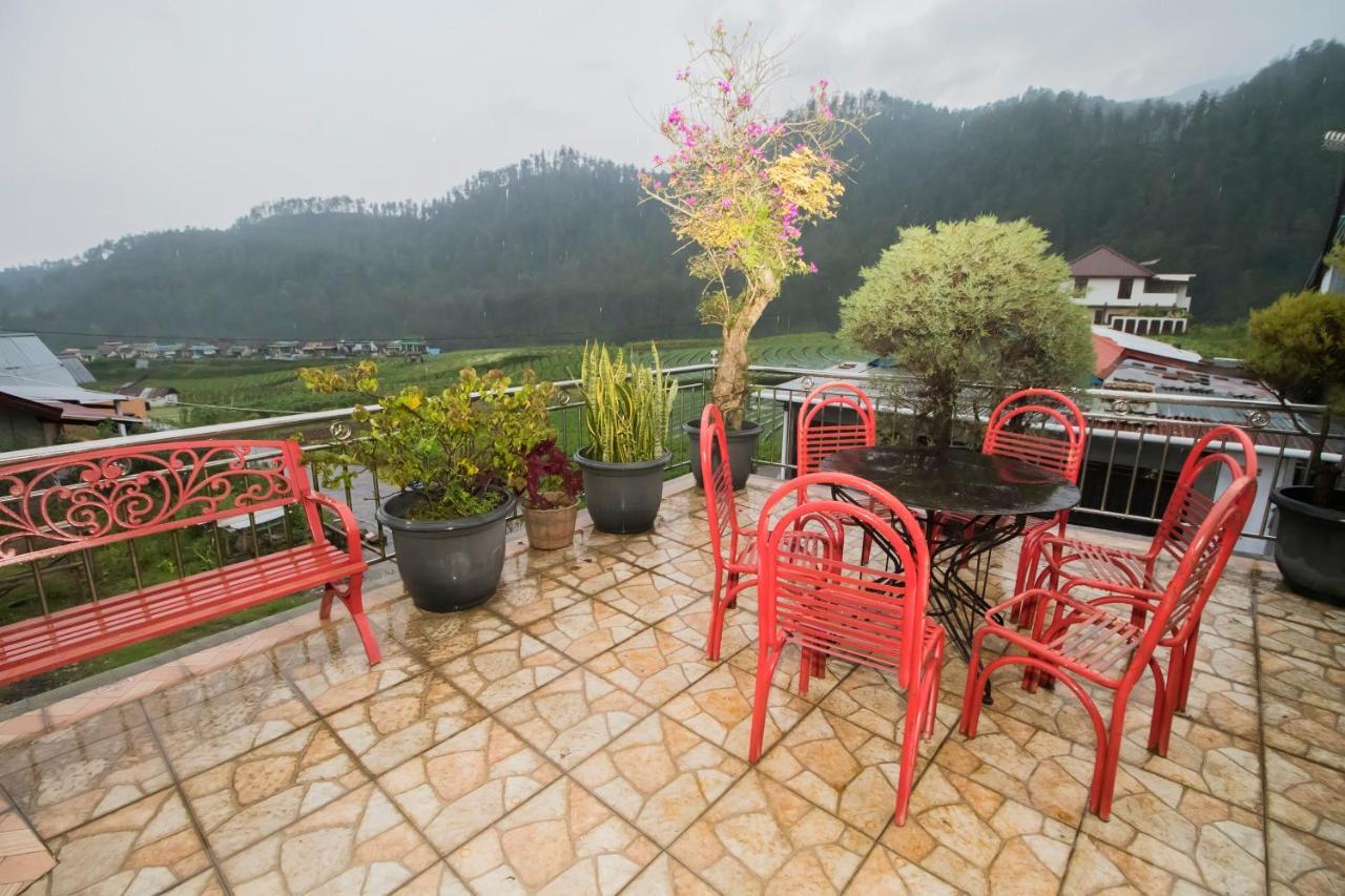 Villa Matahari Tawangmangu Powered By Cocotel 외부 사진